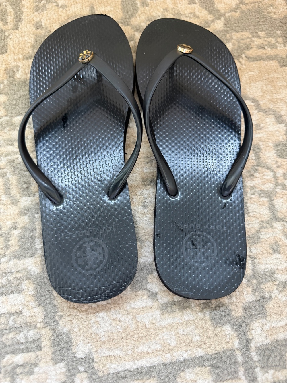Tory Burch Black Flip Flop Sandals with Gold Logo - Picture 3 of 3